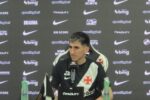 Alan Lescano é apresentado pelo Vasco e se coloca à disposição para estreia