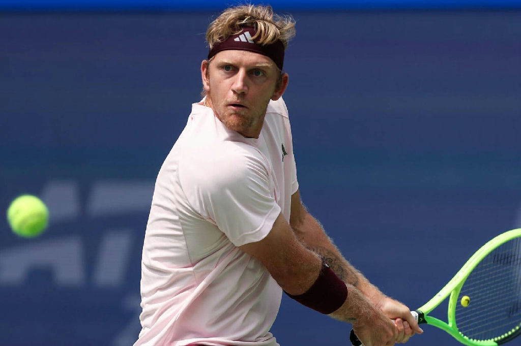 Alejandro Davidovich Fokina supera retorno e avança no ATP 250 de Chengdu