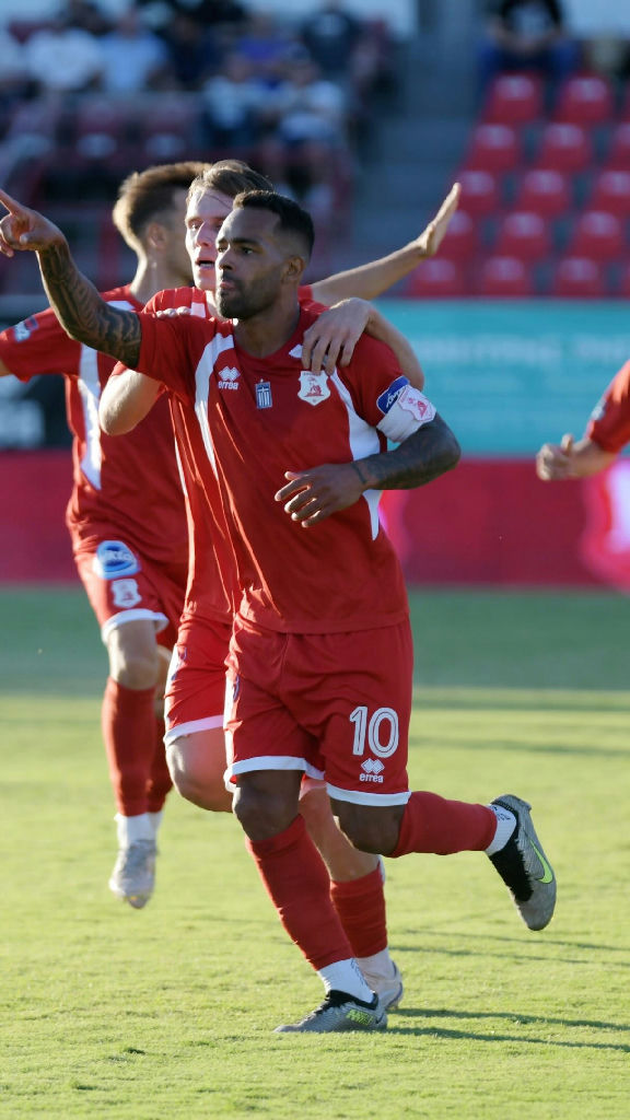Alex Teixeira brilha e garante vitória do Panserraikos no futebol grego