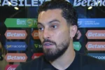 Alex Telles celebra contratação de Tite e projeta impacto no Botafogo