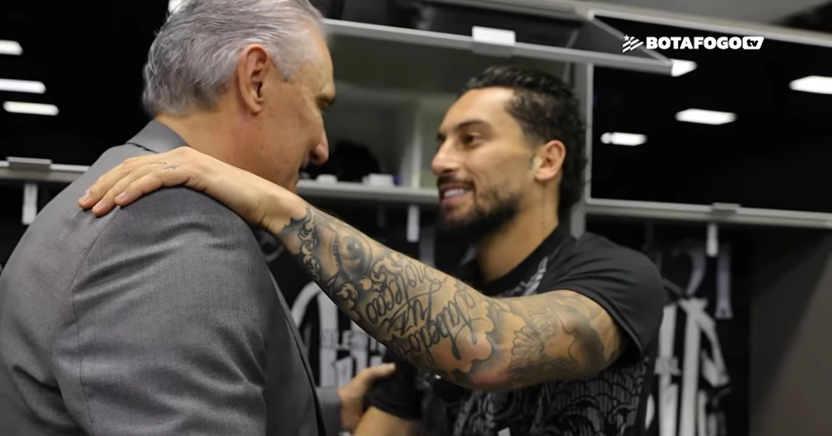 Alex Telles exalta chegada de Tite e projeta arrancada do Botafogo no Brasileirão