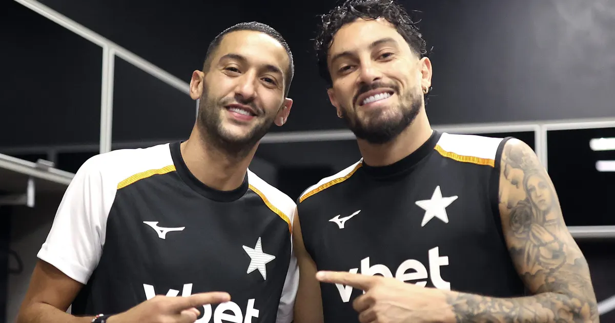 Alex Telles exalta chegada de Ziyech ao Botafogo e destaca motivação do atleta