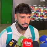 Alexander Barboza rebate vaias e reafirma carinho pela torcida do Botafogo