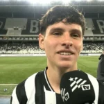 Álvaro Montoro brilha em vitória do Botafogo contra o Grêmio no Nilton Santos