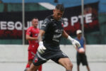 Ameaças de morte a goleiro após goleada de 6 a 0 levantam suspeita de manipulação no futebol boliviano