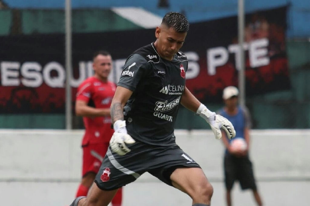 Ameaças de morte a goleiro após goleada de 6 a 0 levantam suspeita de manipulação no futebol boliviano