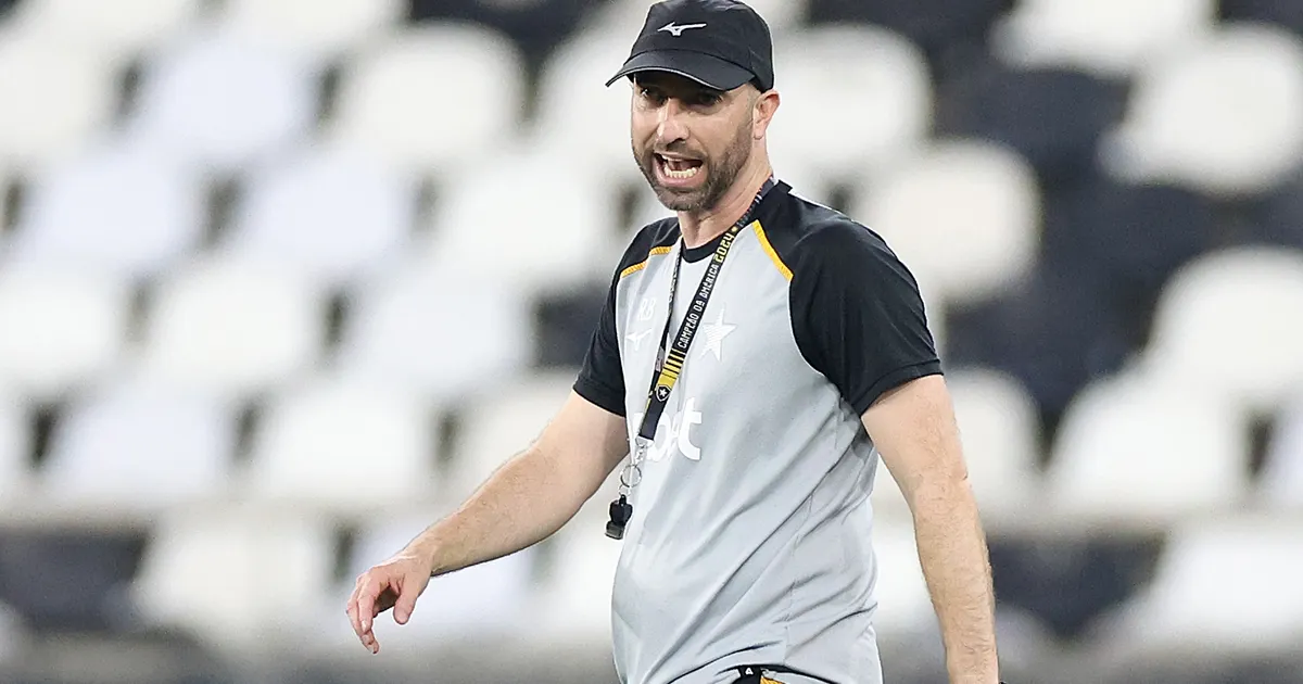 Análise aponta crueldade na pressão sobre Rodrigo Bellão no Botafogo