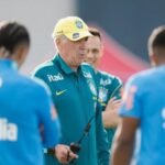 Ancelotti defende renovação gradual e pede paciência com jovens da seleção