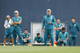 Ancelotti revela escalação com novidades defensivas e força ofensiva para amistoso do Brasil