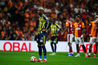 Anderson Talisca deixa o Fenerbahçe após rescisão de contrato em comum acordo
