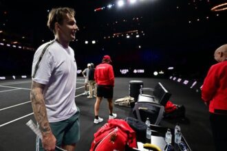 Andre Agassi aposta na imprevisibilidade de Alexander Bublik na Laver Cup