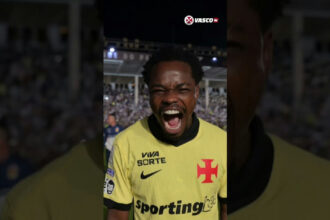 Andrés Gómez celebra momento no Vasco com vídeo especial