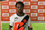 Andrés Gómez conquista prêmio de Craque Betano após vitória do Vasco sobre o Vitória