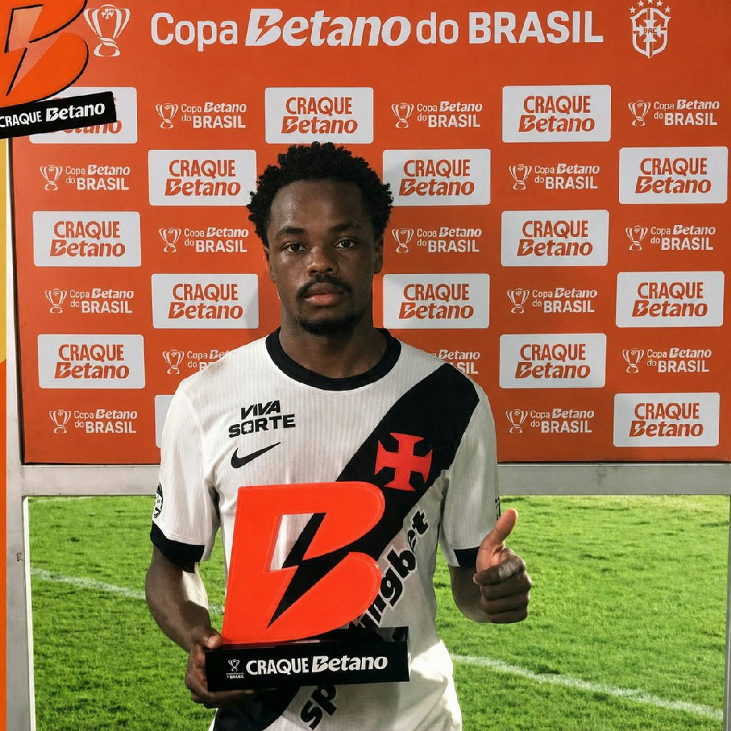 Andrés Gómez conquista prêmio de Craque Betano após vitória do Vasco sobre o Vitória