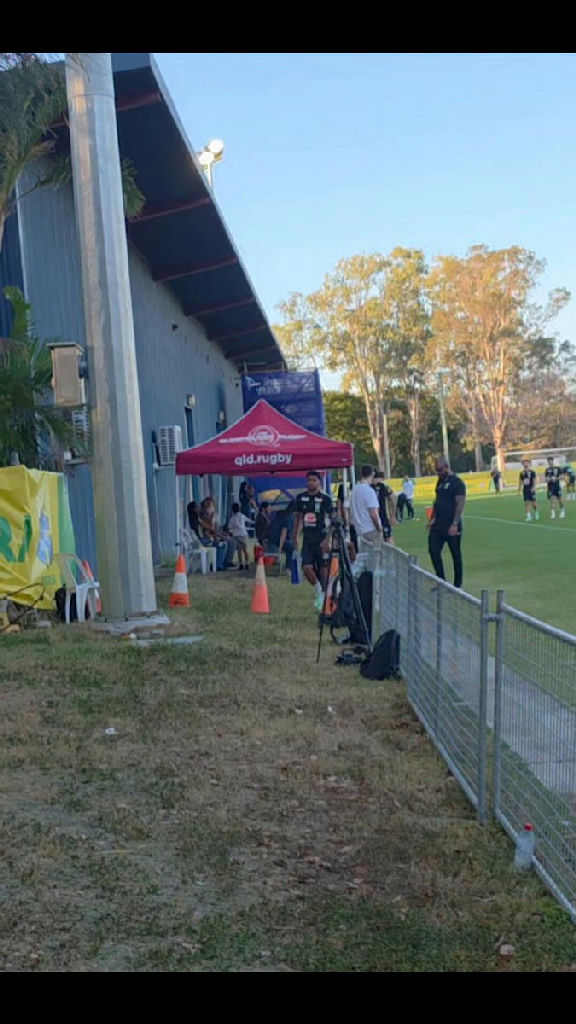 Andrey Santos envia mensagem carinhosa aos torcedores do Vasco durante treino
