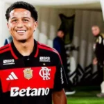 Anthony Valencia projeta estreia no Flamengo e esclarece histórico de lesões