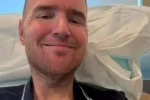 Aos 45 anos, morre Chad Gilbert, guitarrista do New Found Glory que lutava contra tumores cerebrais