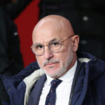 Após título mundial em 2026, Luis de la Fuente estende contrato com a Espanha até 2032