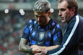 Arrascaeta rompe o silêncio após confirmar fratura no punho com a seleção