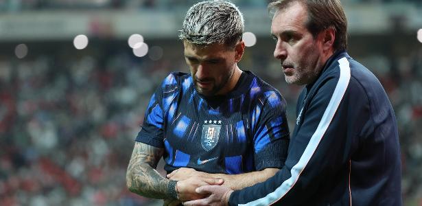 Arrascaeta rompe o silêncio após confirmar fratura no punho com a seleção