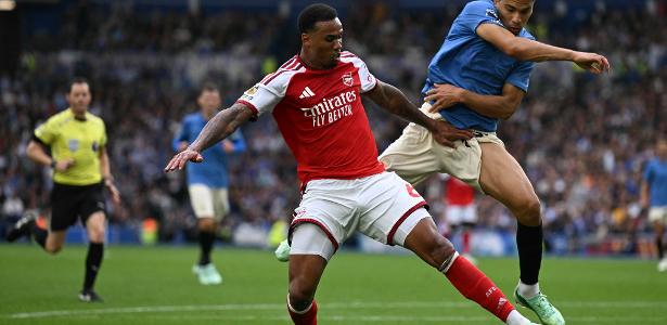 Arsenal sofre derrota contundente por 3 a 0 diante do Brighton no Campeonato Inglês
