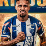 Avaí oficializa a contratação do atacante Rildo para reforçar o elenco na Série B
