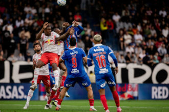 Bahia supera Red Bull Bragantino em duelo movimentado pelo campeonato