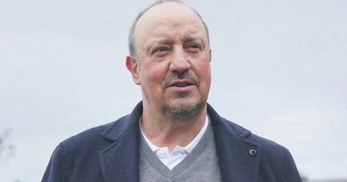Botafogo altera planejamento e desiste de negociação com Rafa Benítez para 2027