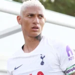 Botafogo avalia contratação de Richarlison, mas esbarra em exigências do Tottenham