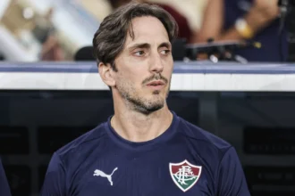 Botafogo busca novo técnico e avalia nomes como Tite após recusa de Zubeldía
