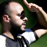 Botafogo condiciona saída de Arthur Cabral à contratação de um novo centroavante
