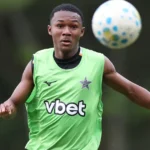 Botafogo estende contrato de Juninho até 2029 com reajuste salarial