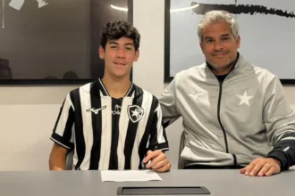 Botafogo garante permanência de Miguel Tiburcio com novo contrato de formação