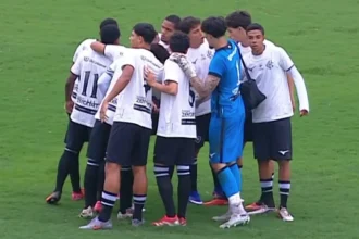 Botafogo goleia Atlético-go, mas encerra trajetória no Brasileiro Sub-17
