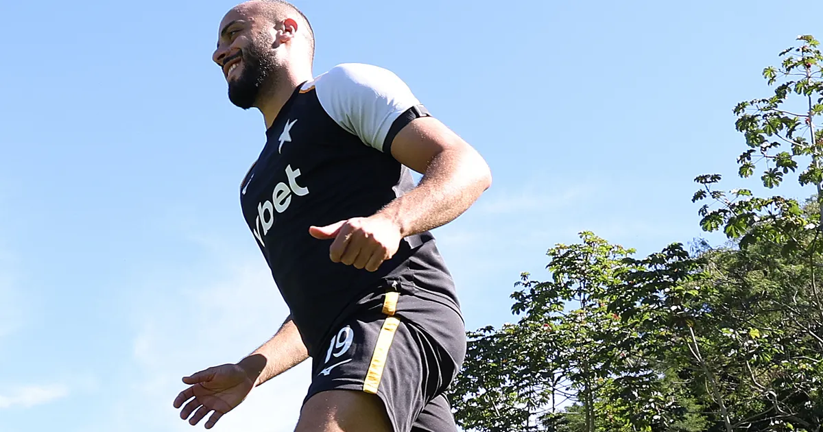 Botafogo mantém Arthur Cabral e recusa oferta milionária do Tigres