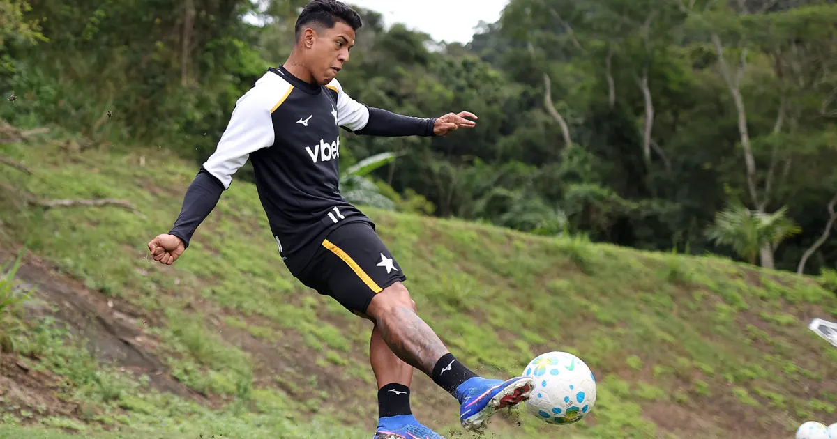 Botafogo mantém busca por reforço ofensivo mesmo com retorno de Matheus Martins