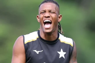 Botafogo mantém Danilo em pauta como possível peça em negociação com o Zenit