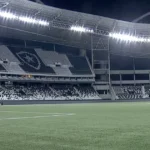 Botafogo recebe o Grêmio em confronto direto decisivo no Nilton Santos