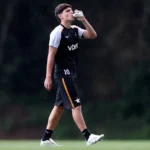 Botafogo renegocia contrato de Montoro e garante permanência do meia argentino