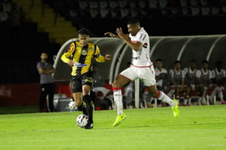 Botafogo-sp e Grêmio Novorizontino empatam no primeiro tempo