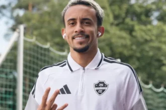 Botafogo supera oferta salarial do Vasco na disputa por Matheus Gonçalves