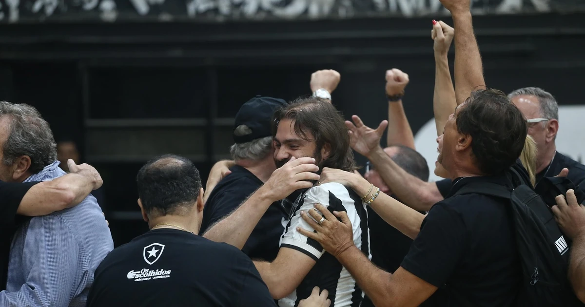 Botafogo: transição da SAF sob escrutínio e dilemas da gestão