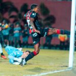 Cacá lamenta eliminação do Vitória na Copa do Brasil após derrota para o Vasco