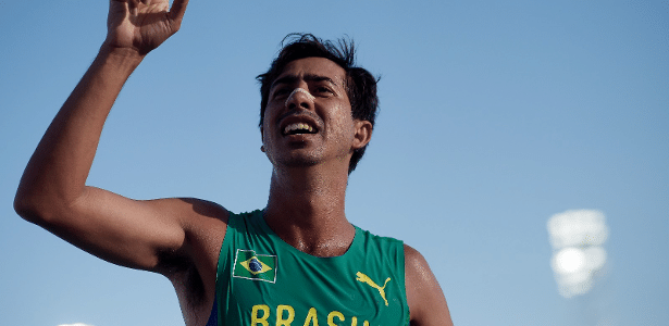 Caio Bonfim garante medalha de ouro na marcha atlética em Santa Fé