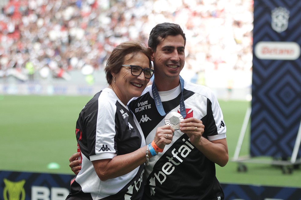 Caio Bonfim projeta classificação do Vasco na Sul-americana após sucesso olímpico