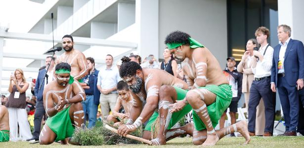 Cerimônia de boas-vindas à seleção brasileira na Austrália gera polêmica por risadas