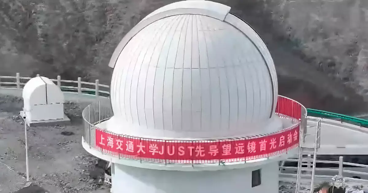 China inaugura telescópio de alta velocidade para monitorar eventos cósmicos rápidos