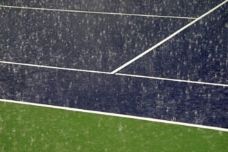 Chuva intensa força transferência do qualificatório do SP Open para quadras cobertas