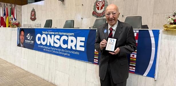 Claudio Carsughi, lenda do jornalismo automotivo, morre aos 93 anos
