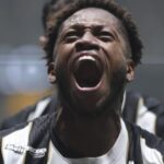 Clubes brasileiros reduzem investimentos em contratações e registram queda de R$ 431 milhões